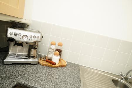 2 bedroom Flat for sale in Barnsdale Close, Loughborough, LE11