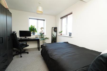 2 bedroom Flat for sale in Barnsdale Close, Loughborough, LE11