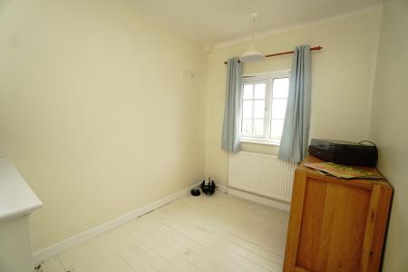 3 bedroom Semi-detached house for sale in Beacon Road, Loughborough, LE11