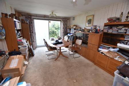 3 bedroom Detached house for sale in Beech Avenue, East Leake, LE12