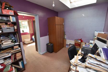 3 bedroom Detached house for sale in Beech Avenue, East Leake, LE12