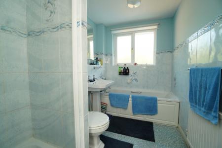 4 bedroom Detached house for sale in Blithfield Avenue, Loughborough, LE11