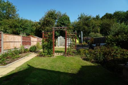 4 bedroom Detached house for sale in Blithfield Avenue, Loughborough, LE11