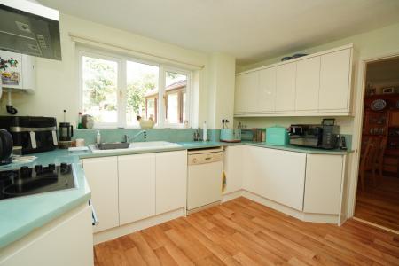 4 bedroom Detached house for sale in Blithfield Avenue, Loughborough, LE11