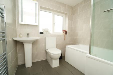 3 bedroom Semi-detached house for sale in Charnwood Avenue, Sutton Bonington, LE12