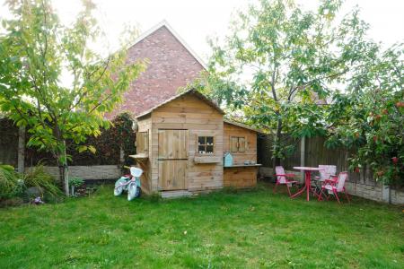 3 bedroom Semi-detached house for sale in Charnwood Avenue, Sutton Bonington, LE12