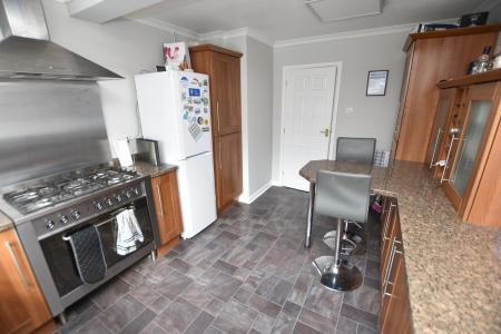 3 bedroom Semi-detached house for sale in Charnwood Fields, Sutton Bonington, LE12