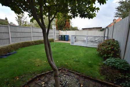 3 bedroom Semi-detached house for sale in Charnwood Fields, Sutton Bonington, LE12