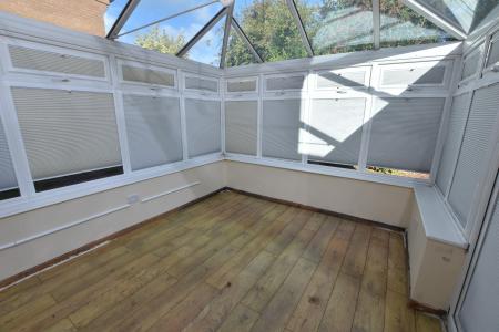 4 bedroom Detached house for sale in Crosswood Close, Loughborough, LE11