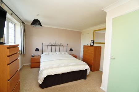 3 bedroom Town house for sale in De Ferrers Close, East Leake, LE12