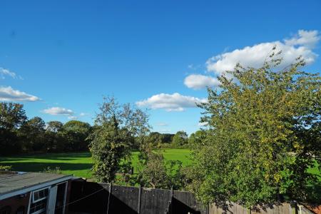 3 bedroom Town house for sale in De Ferrers Close, East Leake, LE12