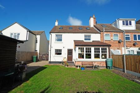 East Street, Gotham, NG11