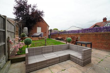 3 bedroom Semi-detached house for sale in Harlequin Road, Sileby, LE12