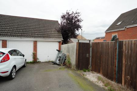 3 bedroom Semi-detached house for sale in Harlequin Road, Sileby, LE12