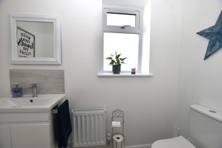 2 bedroom Semi-detached house for sale in Juniper Way, Loughborough, LE11