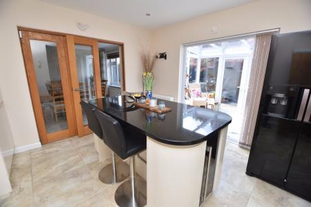 3 bedroom Detached house for sale in Knightthorpe Road, Loughborough, LE11