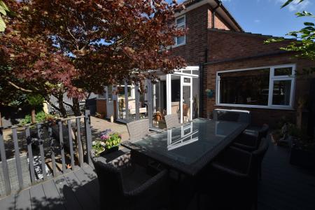 3 bedroom Detached house for sale in Knightthorpe Road, Loughborough, LE11