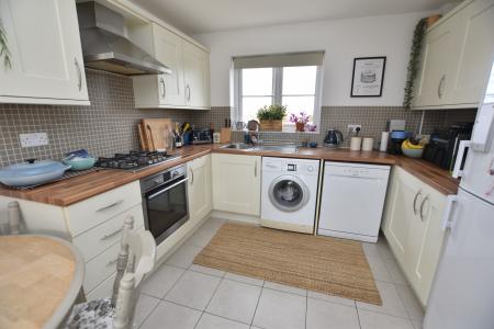 3 bedroom Semi-detached house for sale in Knox Road, Loughborough, LE11