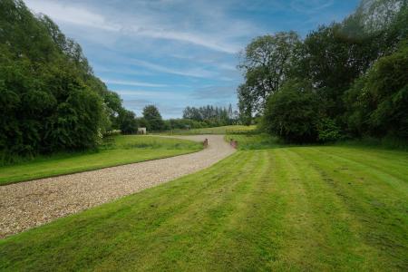 7 bedroom Detached house for sale in Main Street, Long Whatton, LE12