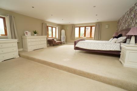 7 bedroom Detached house for sale in Main Street, Long Whatton, LE12