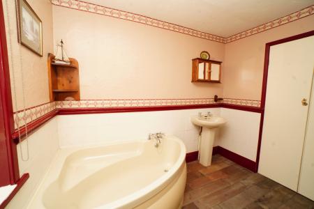 2 bedroom Cottage for sale in Meadow Lane, Loughborough, LE11