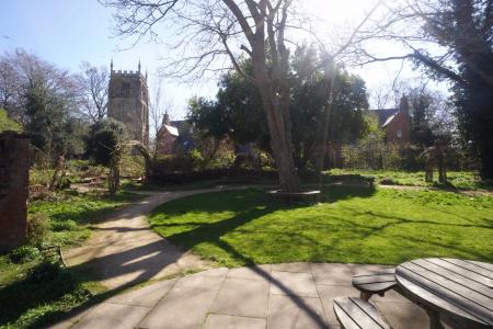 2 bedroom Cottage for sale in Meadow Lane, Loughborough, LE11