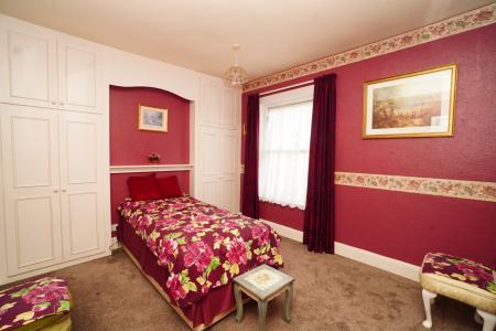 2 bedroom Cottage for sale in Meadow Lane, Loughborough, LE11