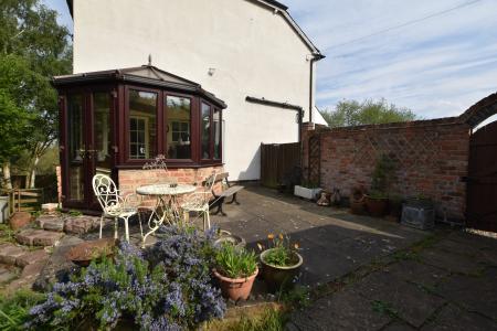 4 bedroom Detached house for sale in Nottingham Road, Cotes, LE12