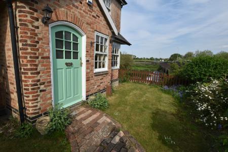 4 bedroom Detached house for sale in Nottingham Road, Cotes, LE12