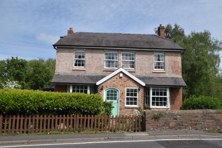 4 bedroom Detached house for sale in Nottingham Road, Cotes, LE12