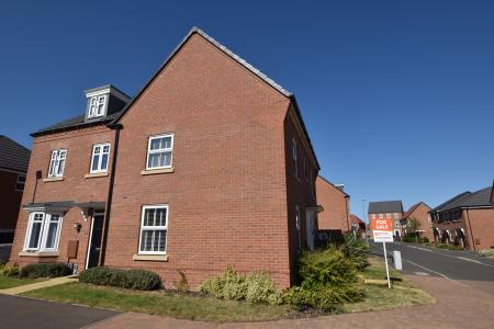 3 bedroom Semi-detached house for sale in Pankhurst Close, East Leake, LE12