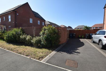 3 bedroom Semi-detached house for sale in Pankhurst Close, East Leake, LE12