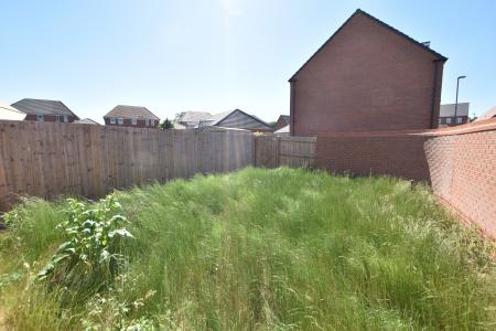 3 bedroom Semi-detached house for sale in Pankhurst Close, East Leake, LE12