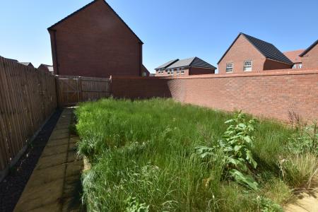 3 bedroom Semi-detached house for sale in Pankhurst Close, East Leake, LE12