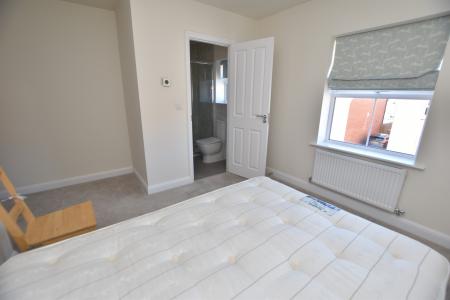 3 bedroom Semi-detached house for sale in Pankhurst Close, East Leake, LE12