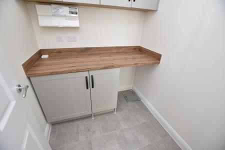 3 bedroom Semi-detached house for sale in Pankhurst Close, East Leake, LE12