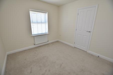 3 bedroom Semi-detached house for sale in Pankhurst Close, East Leake, LE12