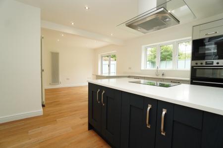 4 bedroom Detached house for sale in Paradise Close, Shepshed, LE12