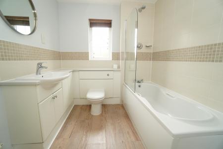 4 bedroom Detached house for sale in Paradise Close, Shepshed, LE12