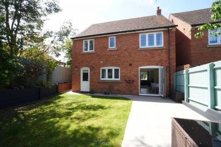 4 bedroom Detached house for sale in Paradise Close, Shepshed, LE12