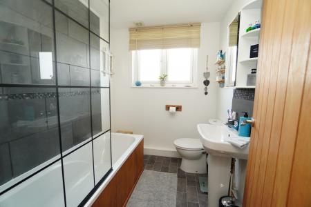 3 bedroom Detached house for sale in Park Lane, Sutton Bonington, LE12