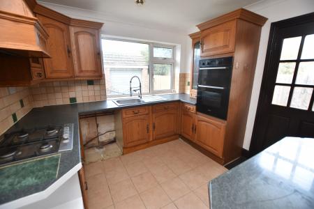 3 bedroom Detached bungalow for sale in Park Road, Loughborough, LE11