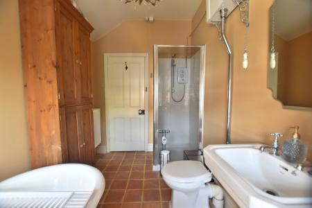 2 bedroom Cottage for sale in Pinfold Gate, Loughborough, LE11