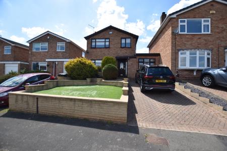 3 bedroom Detached house for sale in Poplar Avenue, East Leake, LE12