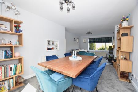 3 bedroom Detached house for sale in Poplar Avenue, East Leake, LE12