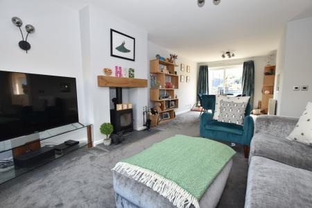 3 bedroom Detached house for sale in Poplar Avenue, East Leake, LE12