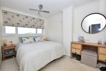 3 bedroom Detached house for sale in Poplar Avenue, East Leake, LE12