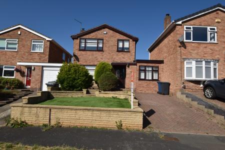 3 bedroom Detached house for sale in Poplar Avenue, East Leake, LE12