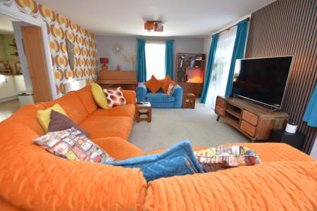 5 bedroom Detached house for sale in Southfield Avenue, Sileby, LE12