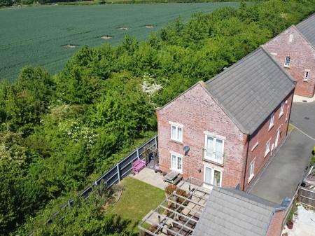 5 bedroom Detached house for sale in Southfield Avenue, Sileby, LE12